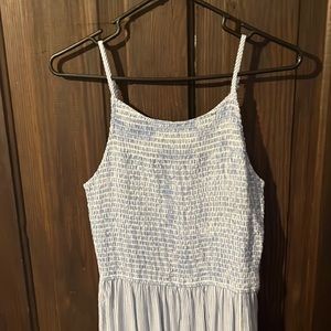 Cute wide leg romper. Size med